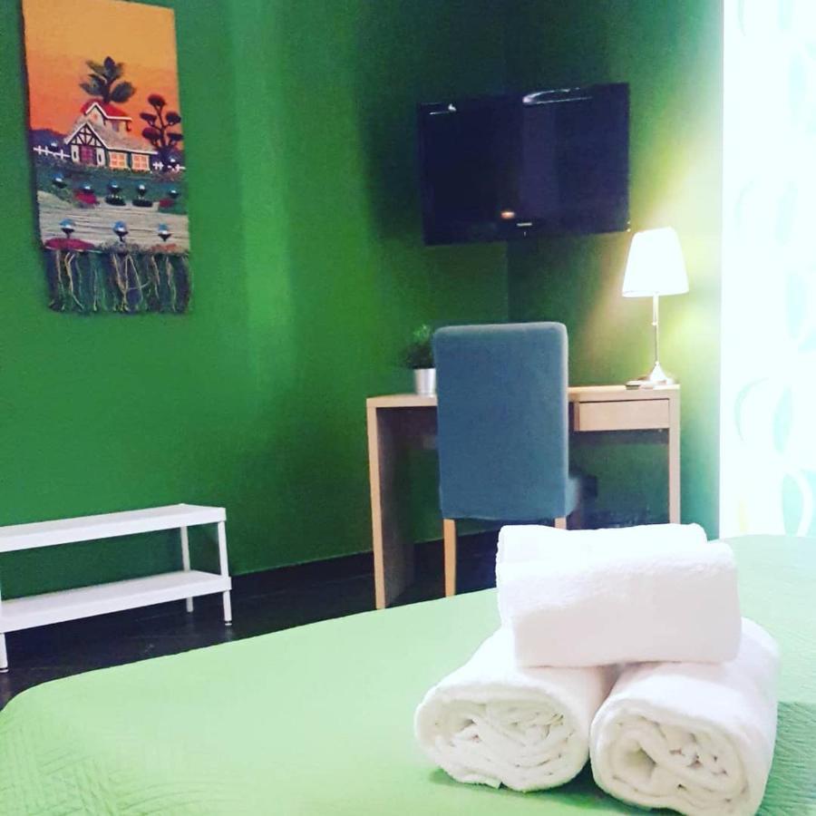 XX Miglia Rooms & Apartments คาตาเนีย ภายนอก รูปภาพ