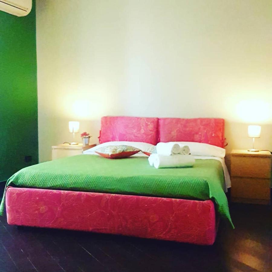 XX Miglia Rooms & Apartments คาตาเนีย ภายนอก รูปภาพ